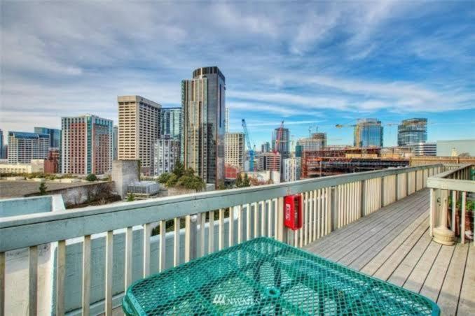 Vibrant Downtown, King Bed, Work Desk & Kitchen Villa Seattle Exterior photo
